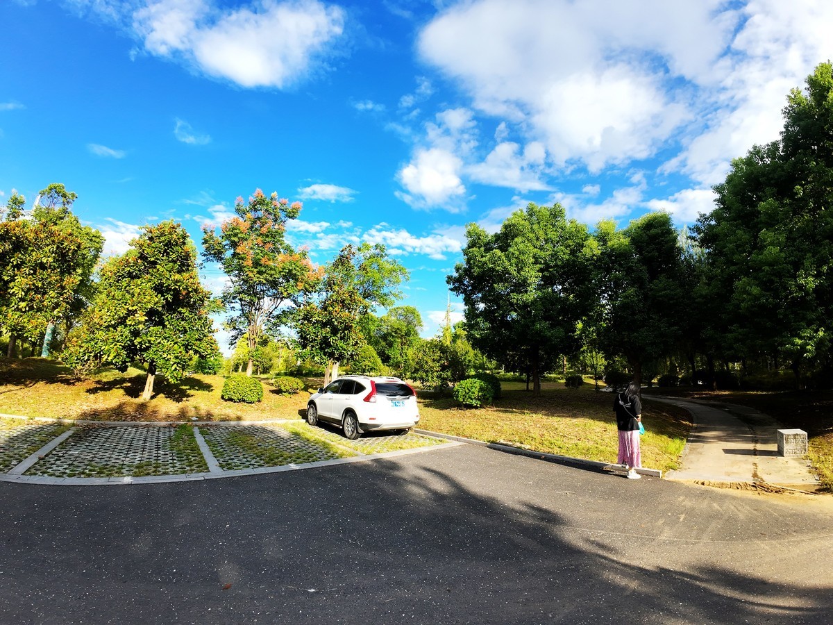 安徽实现县县通高铁，皖南宁国市高铁于10月11日正式通车！（大疆ACT4拍摄）