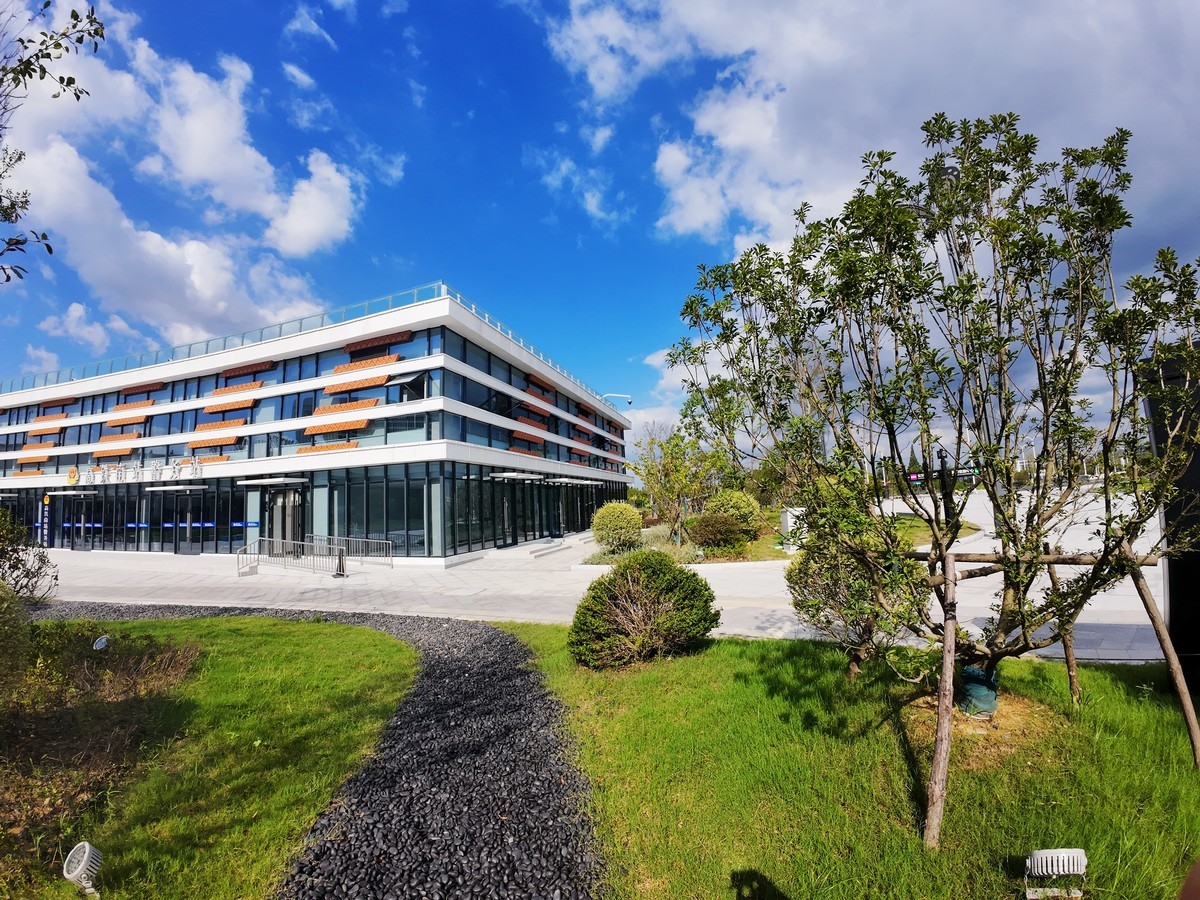 安徽实现县县通高铁，皖南宁国市高铁于10月11日正式通车！（大疆ACT4拍摄）