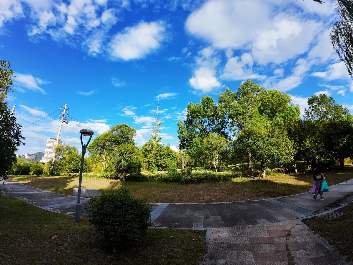 安徽实现县县通高铁，皖南宁国市高铁于10月11日正式通车！（大疆ACT4拍摄）