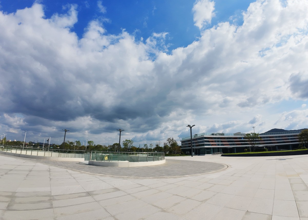 安徽实现县县通高铁，皖南宁国市高铁于10月11日正式通车！（大疆ACT4拍摄）