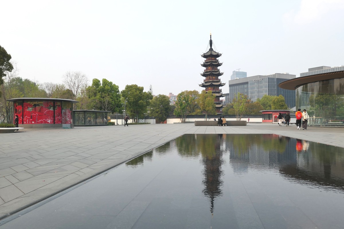 【上海龙华宝塔】——摄于上海龙华寺