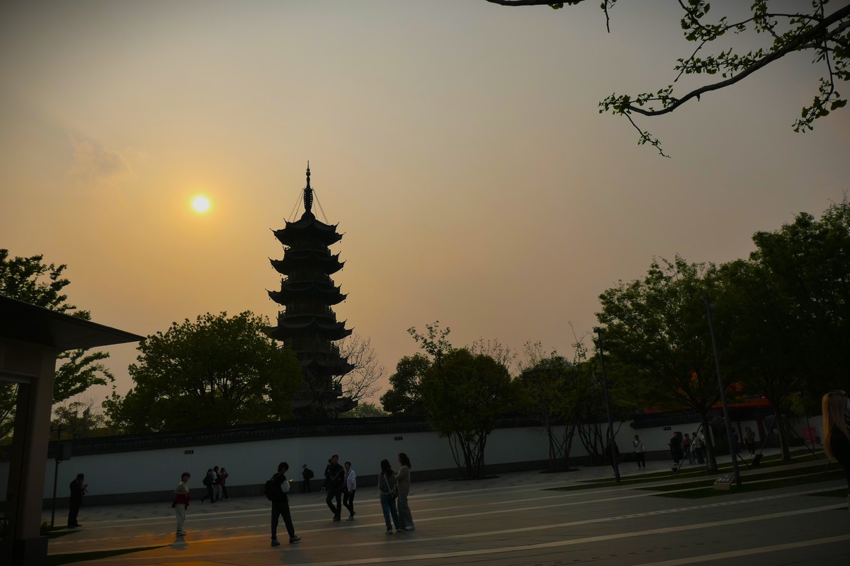 【上海龙华宝塔】——摄于上海龙华寺