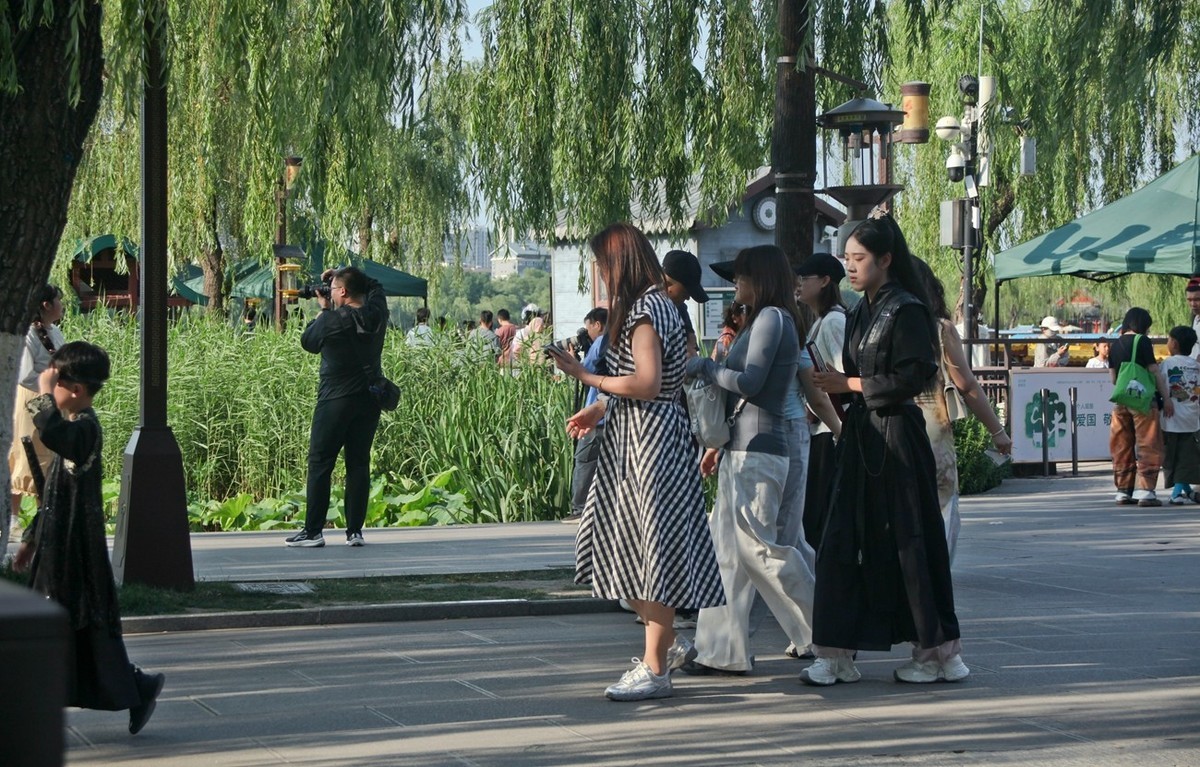 夏日——明湖杂拍