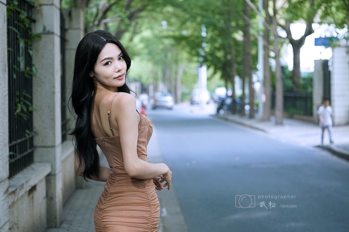 超模羽昕（常规修图和AI修图对比）