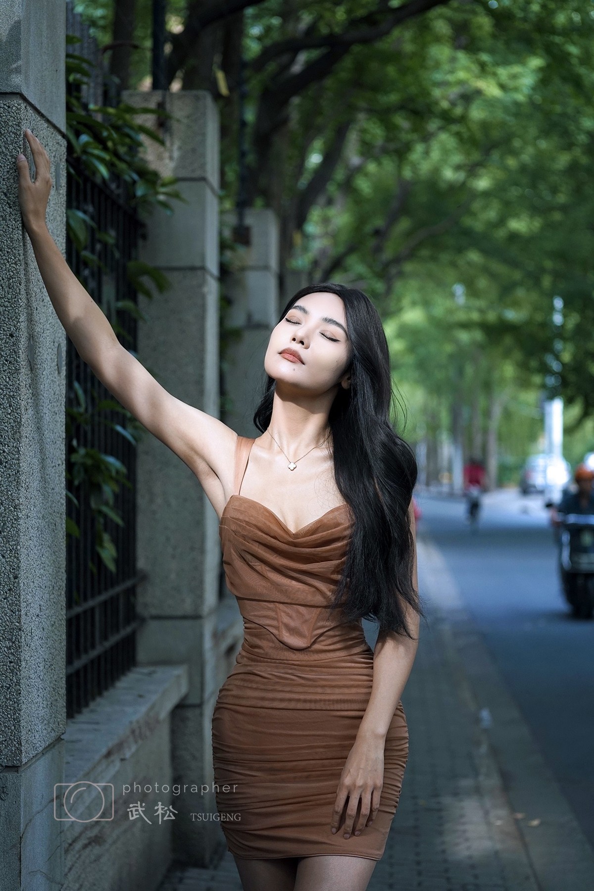 超模羽昕（常规修图和AI修图对比）