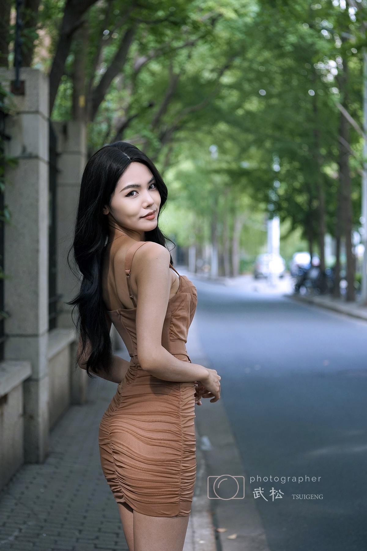 超模羽昕（常规修图和AI修图对比）