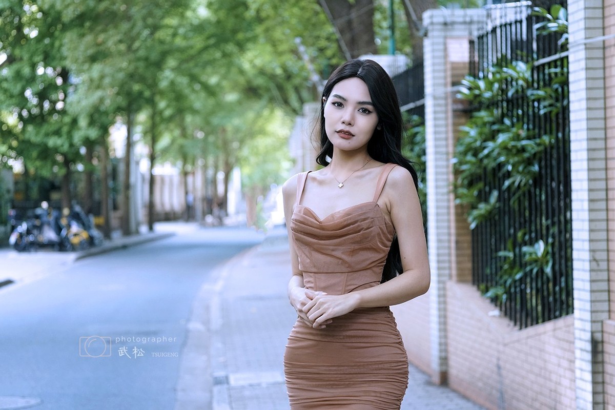 超模羽昕（常规修图和AI修图对比）