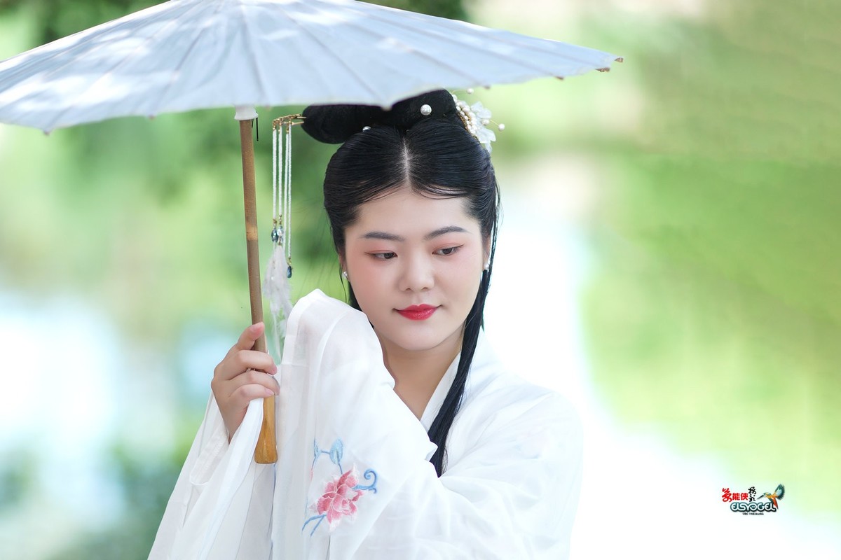 【夏日汉服美女】---茵茵
