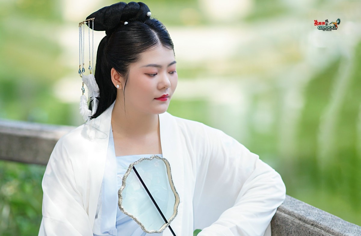 【夏日汉服美女】---茵茵