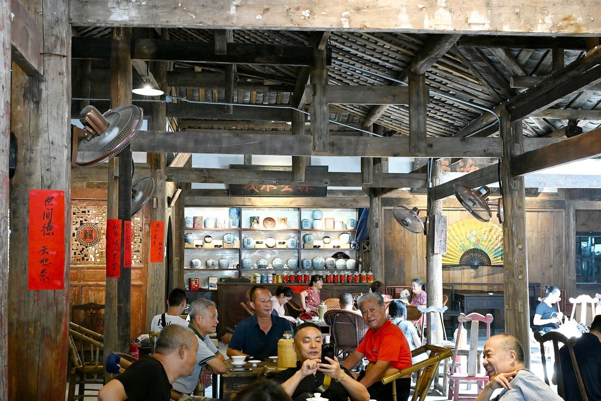 成都有座“金琴老茶馆”