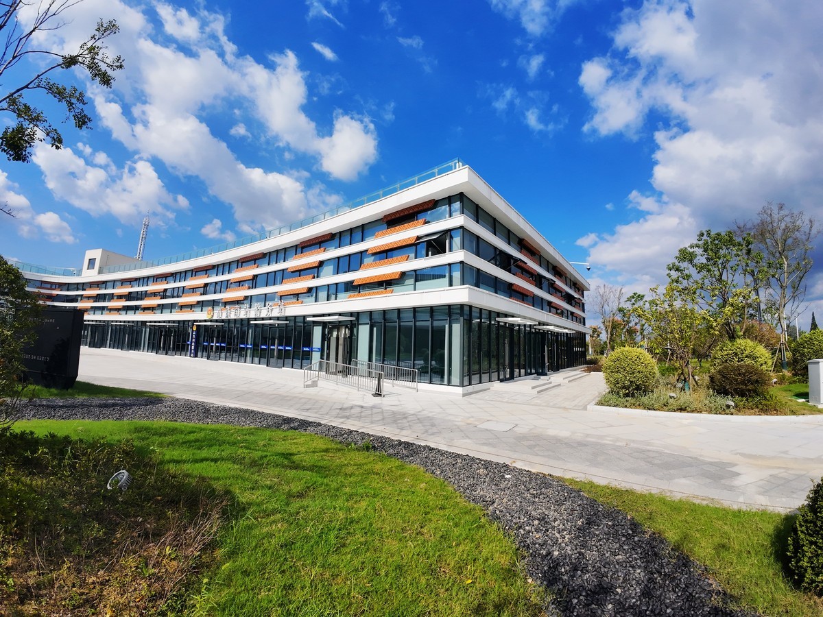 安徽实现县县通高铁，皖南宁国市高铁于10月11日正式通车！（大疆ACT4拍摄）