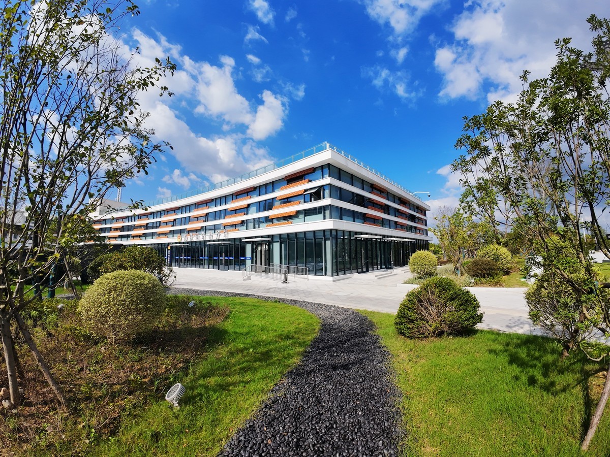 安徽实现县县通高铁，皖南宁国市高铁于10月11日正式通车！（大疆ACT4拍摄）