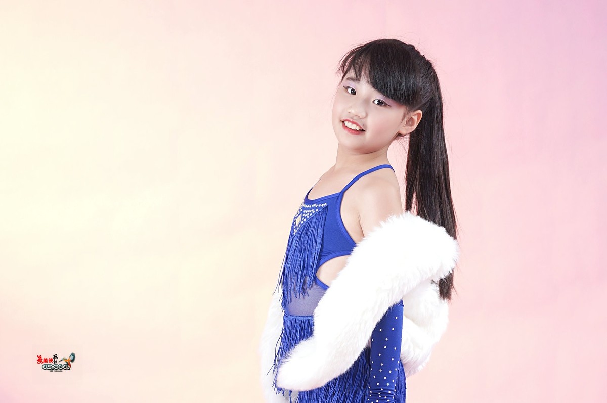 【可爱的小女孩】 ---莎莎