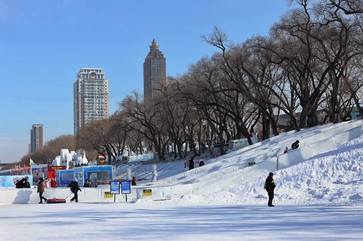 冬日江面上      1