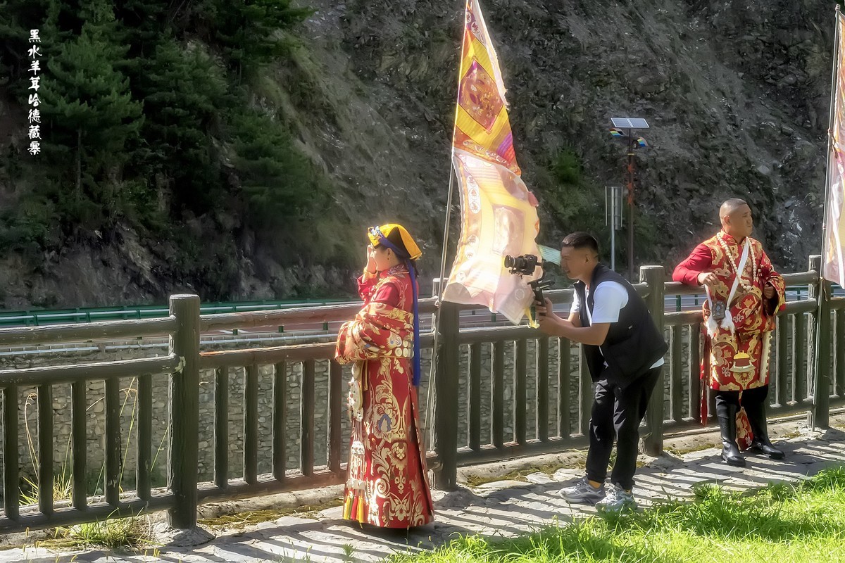 川西黑水 · 羊茸哈德藏寨