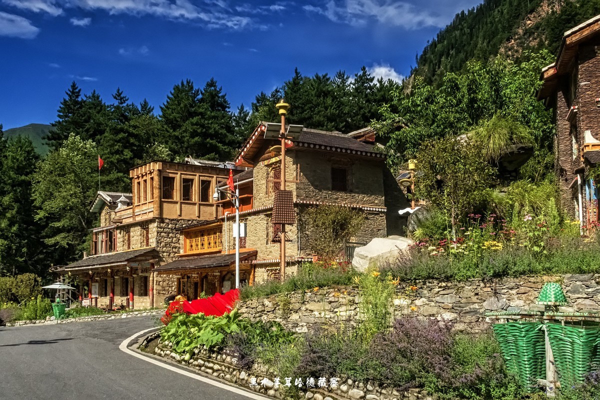 川西黑水 · 羊茸哈德藏寨