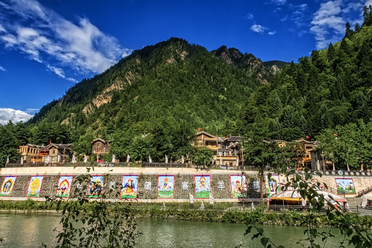 川西黑水 · 羊茸哈德藏寨