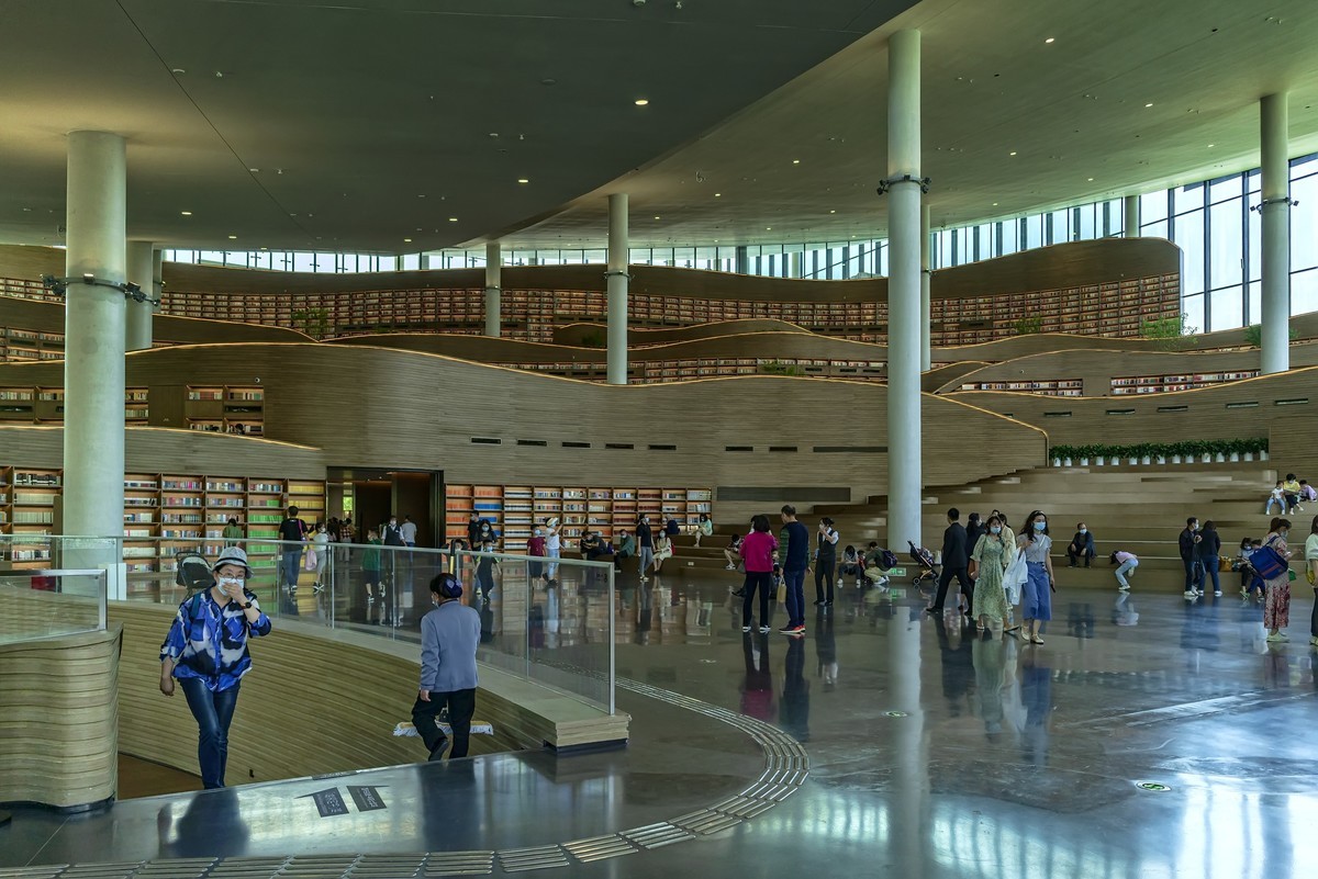 书山有路 · 天府人文艺术图书馆