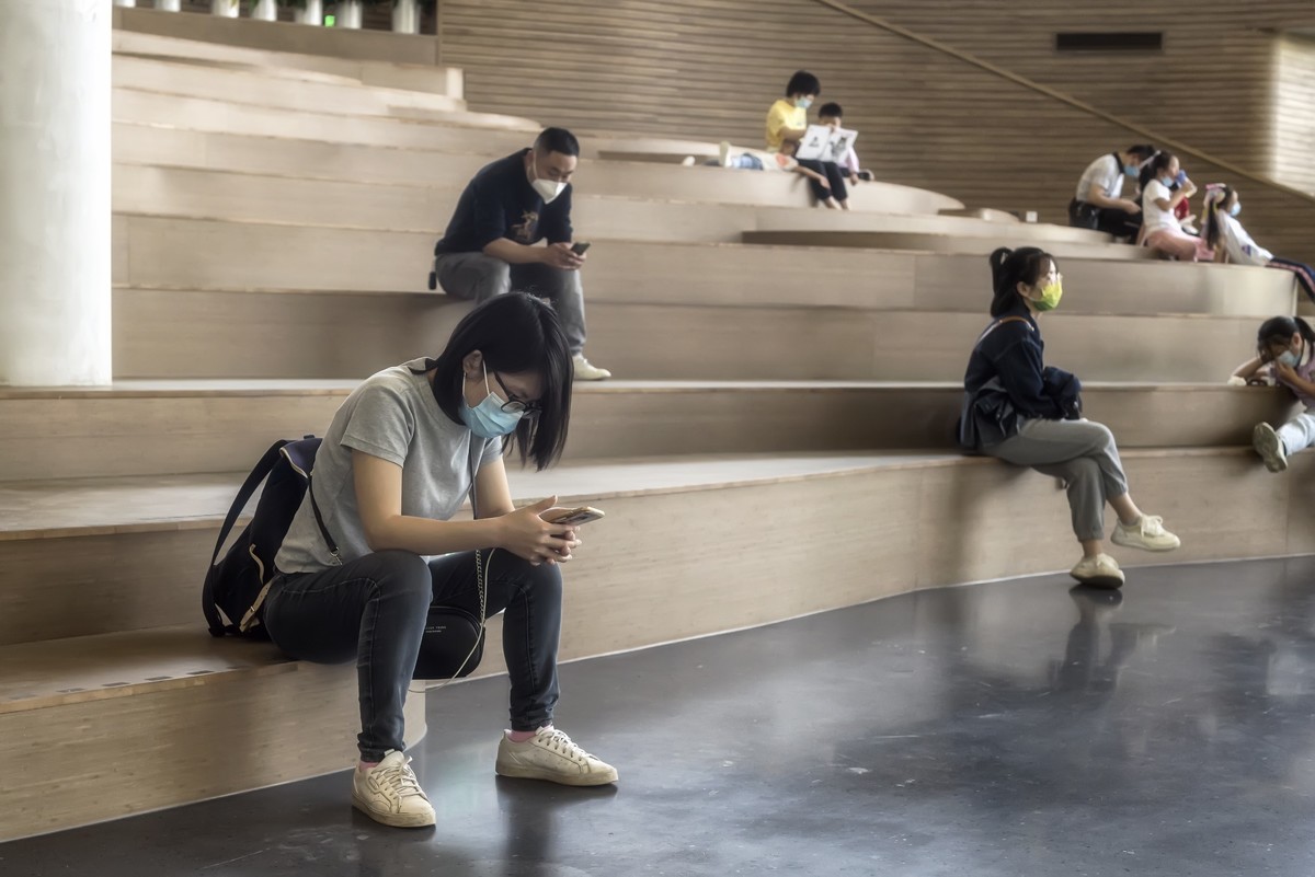 书山有路 · 天府人文艺术图书馆