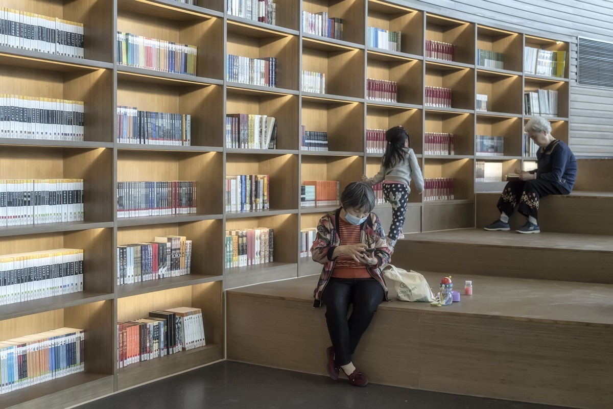 书山有路 · 天府人文艺术图书馆