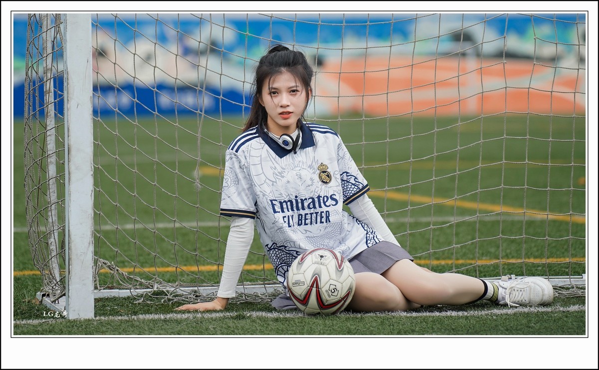 《春满校园系列》之九 小玉