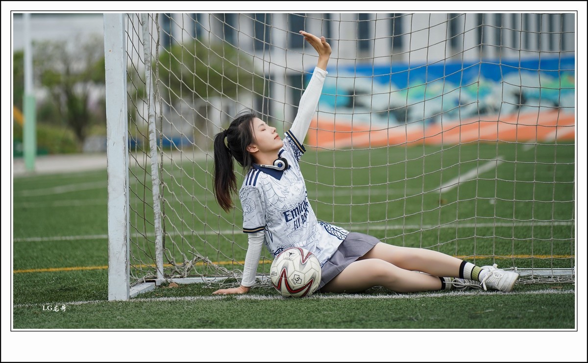 《春满校园系列》之九 小玉