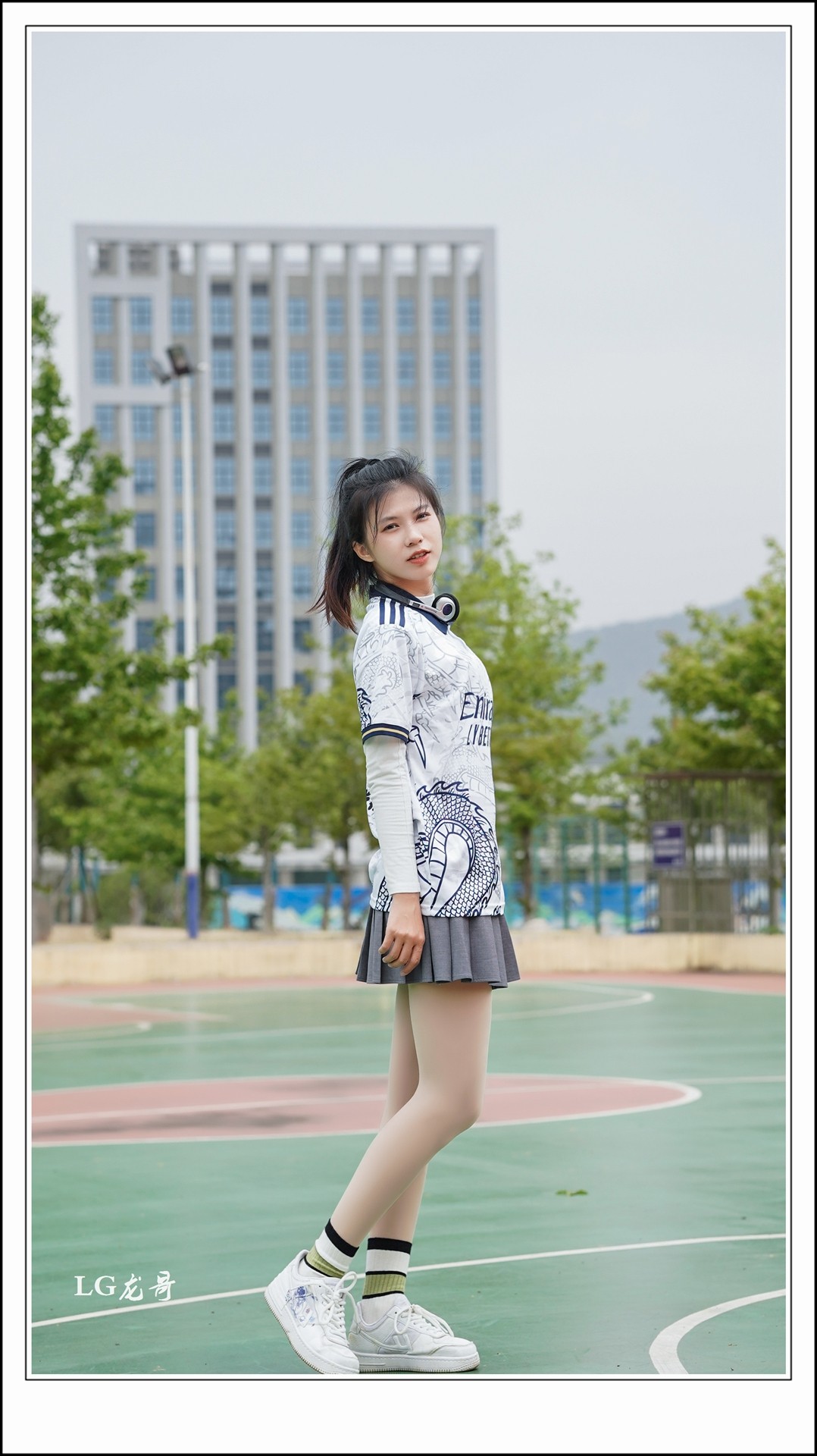 《春满校园系列》之九 小玉