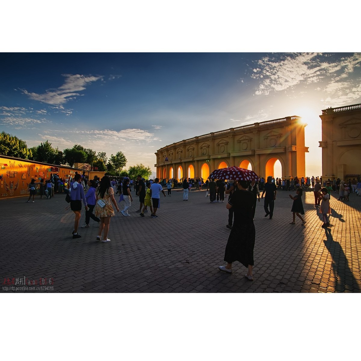 傍晚的银川览山公园