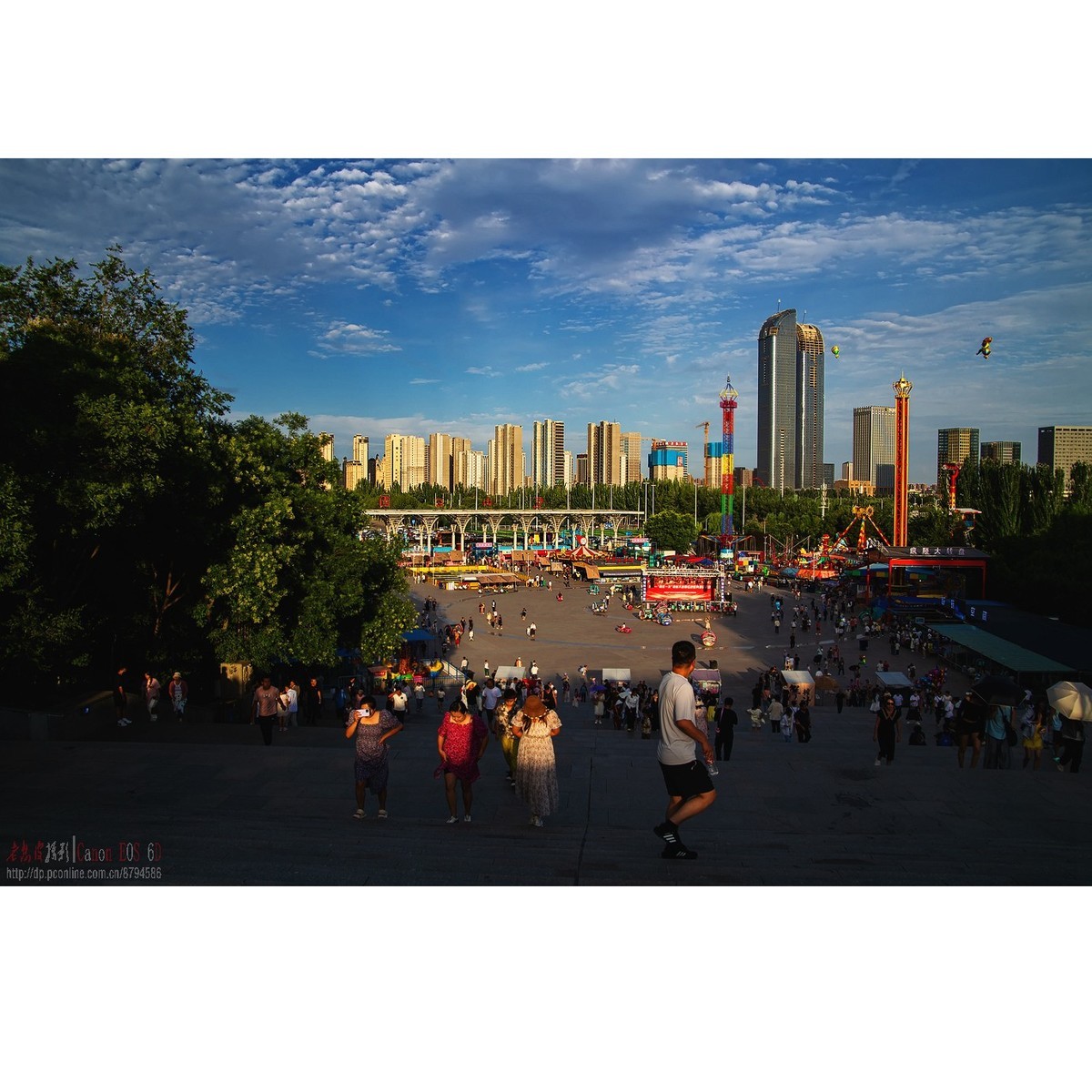 傍晚的银川览山公园