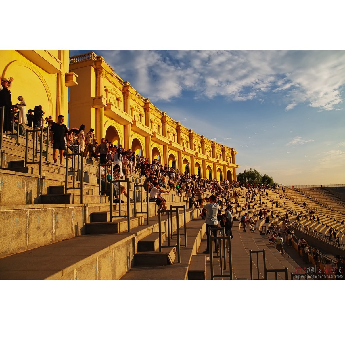傍晚的银川览山公园