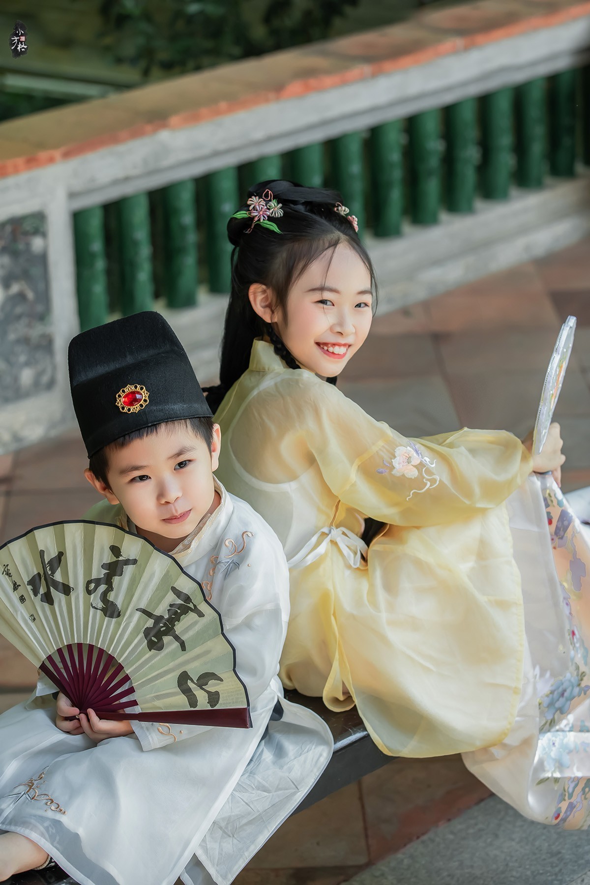 姐弟俩穿越回唐朝。