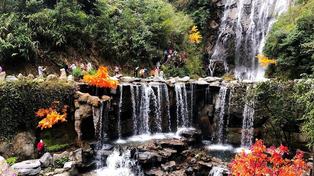 广东清远---古龙峡瀑布群---手机拍摄