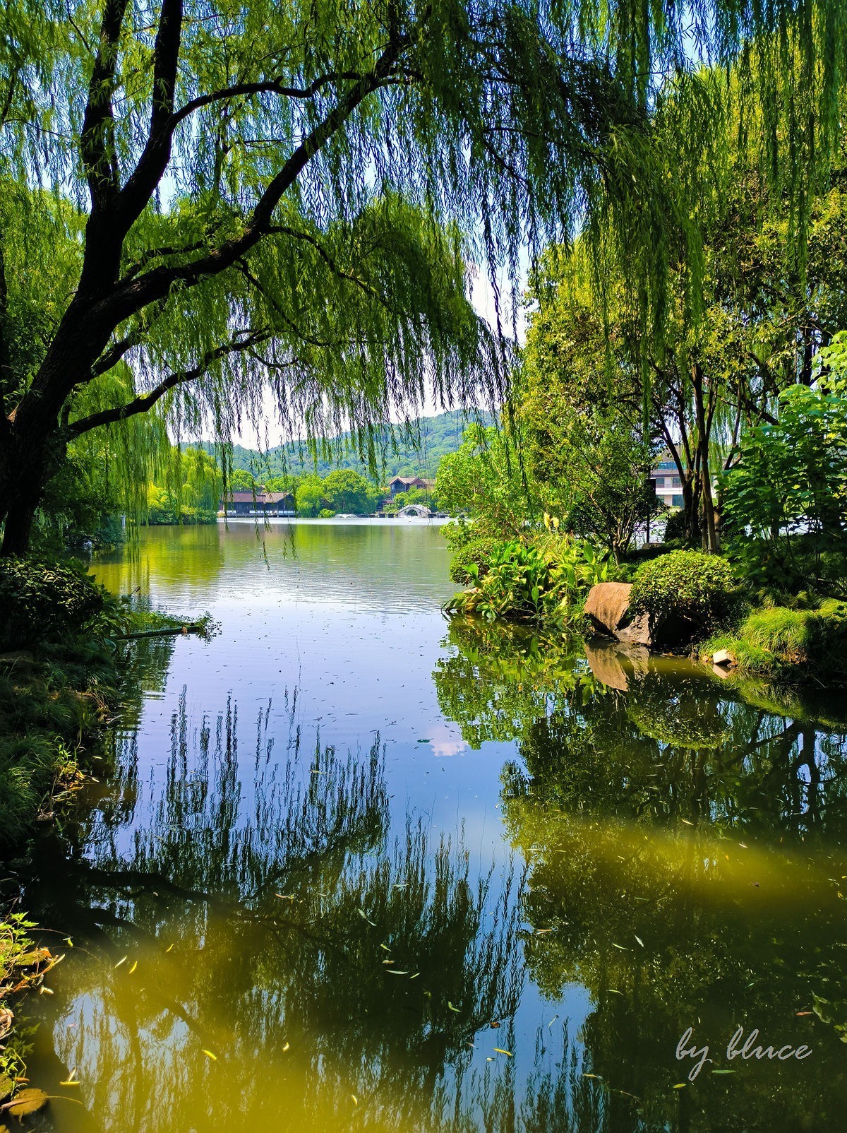 白塔公园《上》