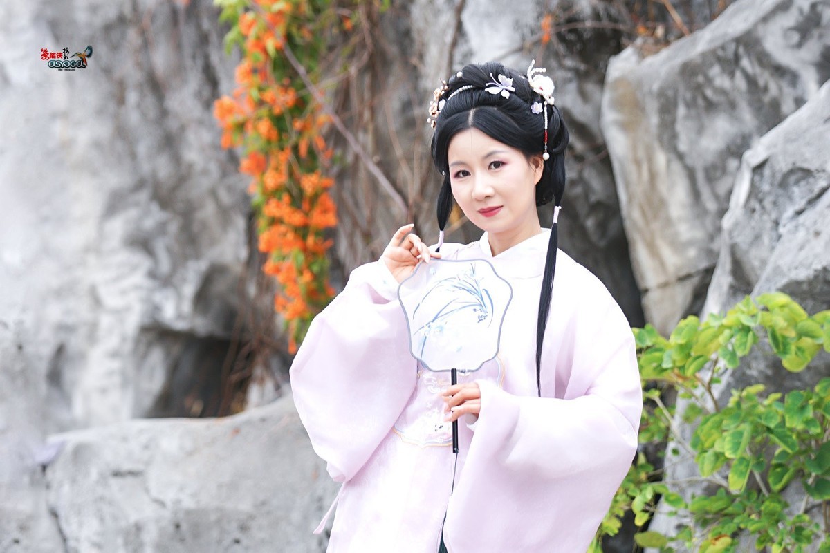 【古风小侍女】---婉灵