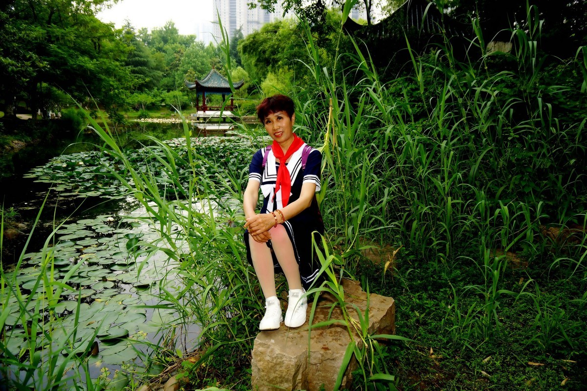 琴台公园的美女！