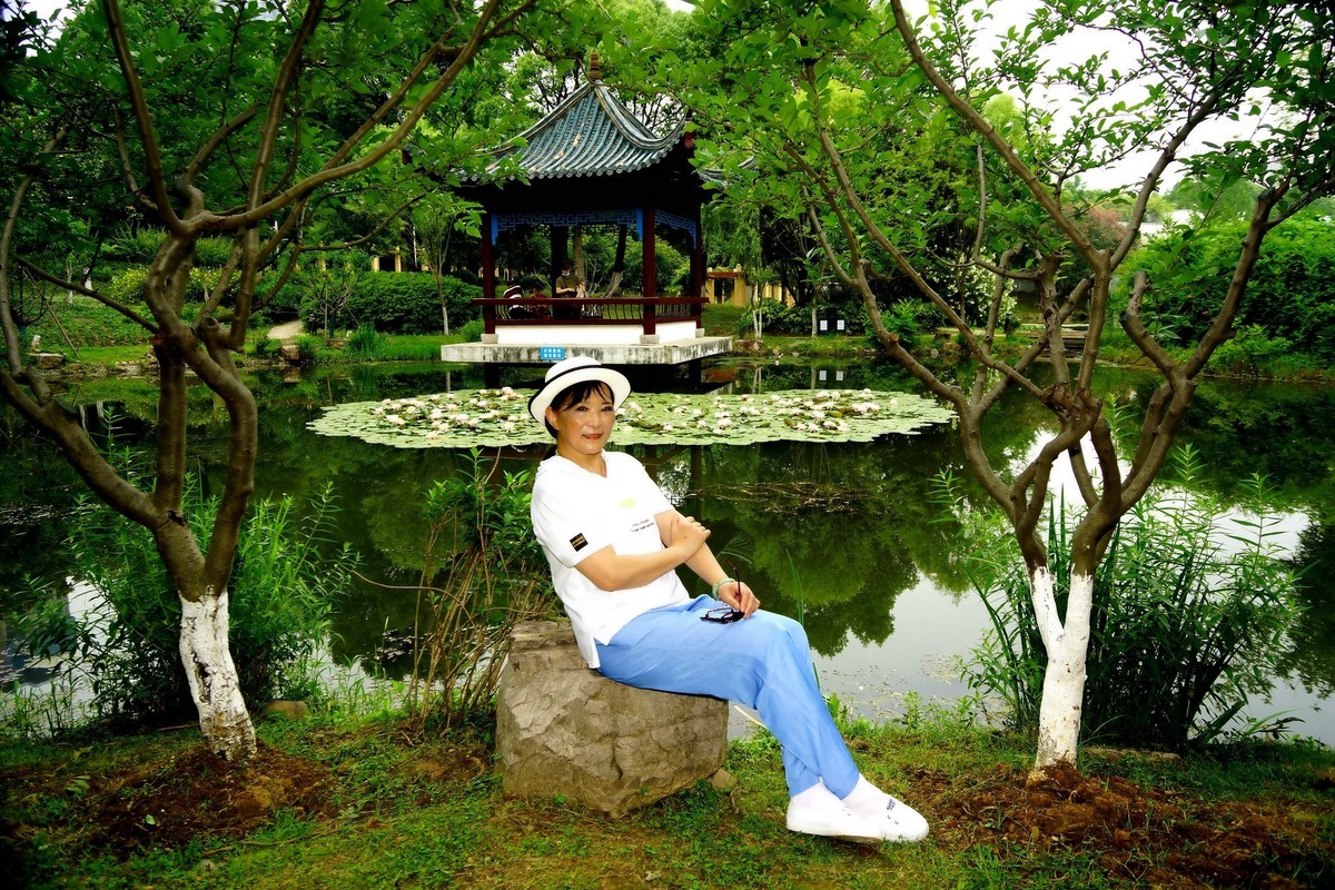 琴台公园的美女！