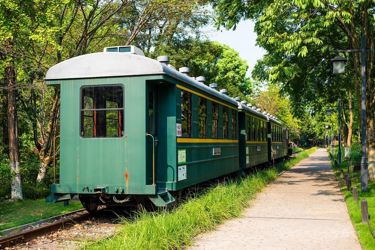 白塔公园《上》