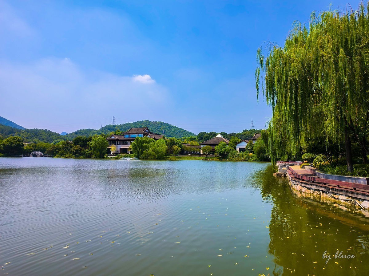 白塔公园《上》