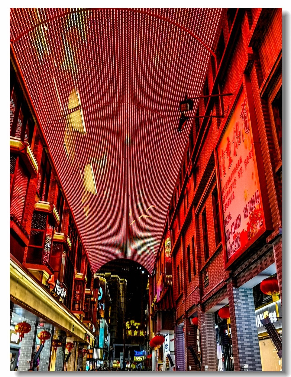 夜摄“东门町”（深圳）