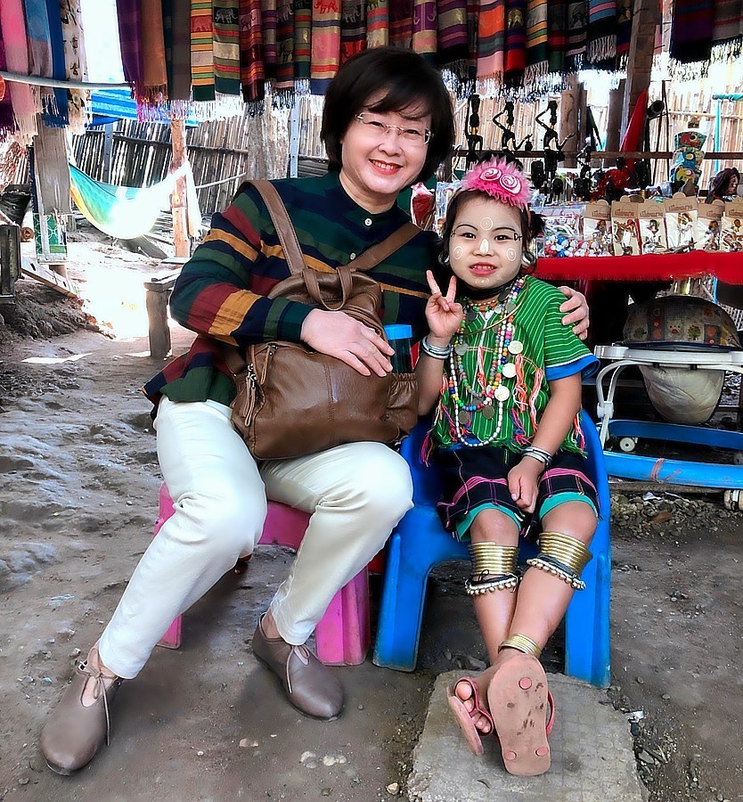 《不老松：中游国旅：异国风情：手机篇》13我们在泰国清迈的长颈族村，看看这脖子有多