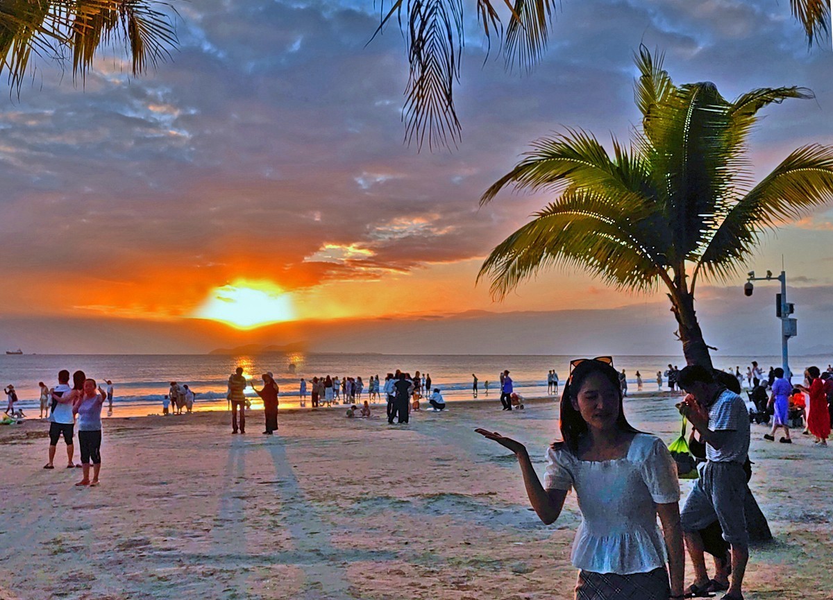 三亚椰梦长廊夕阳美231218(1)