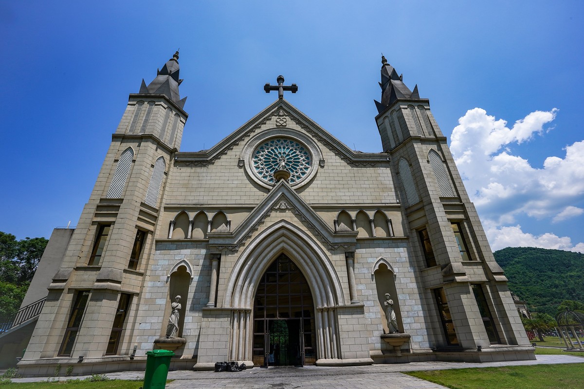 黔江爱丽丝庄园