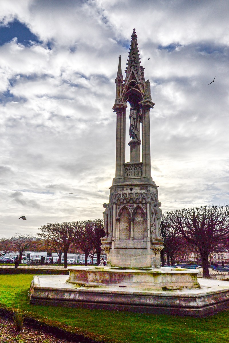 记忆“圣母大教堂”（巴黎）