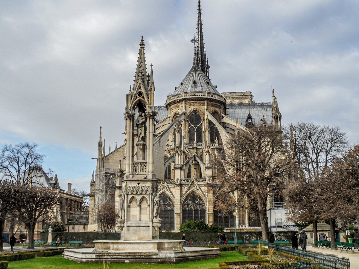 记忆“圣母大教堂”（巴黎）