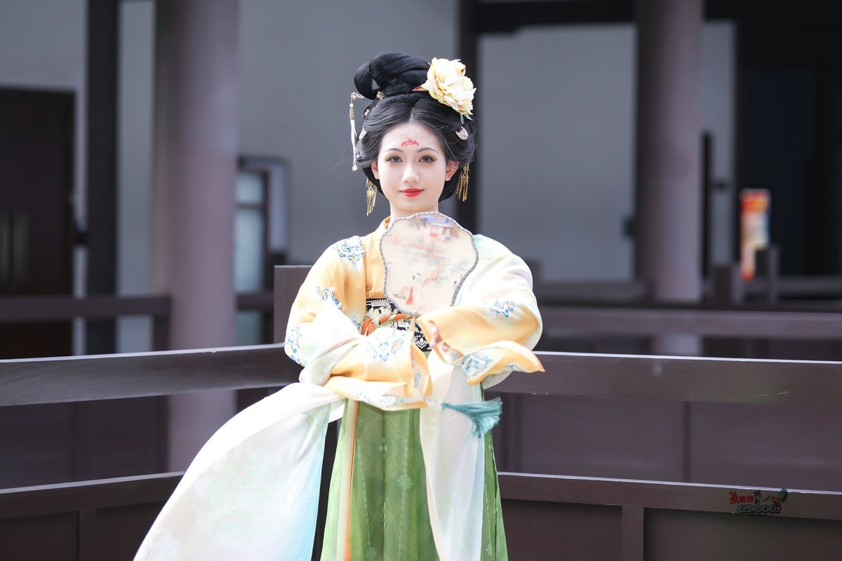 【唐风少女】---小覔