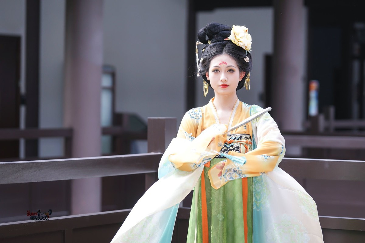 【唐风少女】---小覔