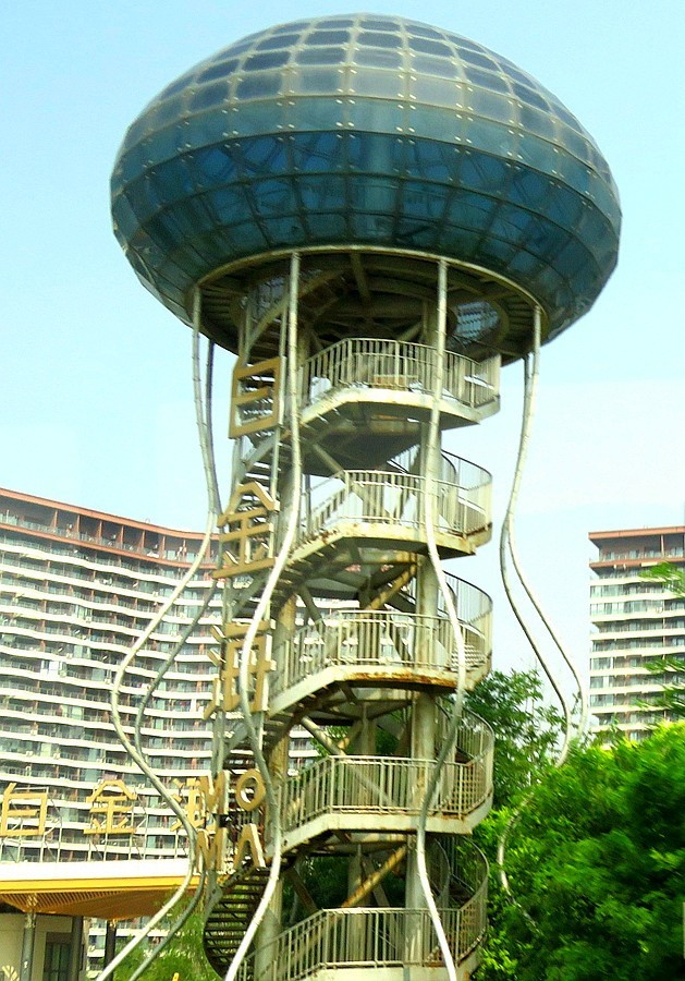 064【不老松：东戴河游纪】东戴诃金沙滩海滨玩夠了！打道回府80后漁家院吃海鲜去喽！