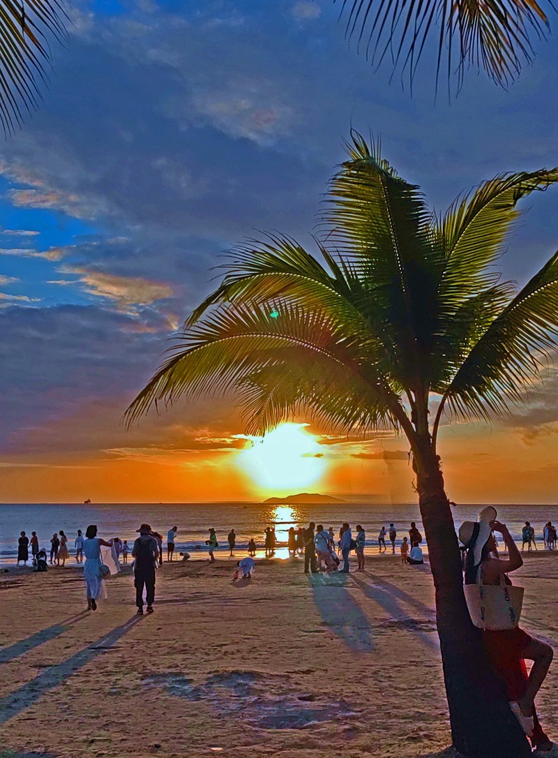 三亚椰梦长廊夕阳美231218(1)