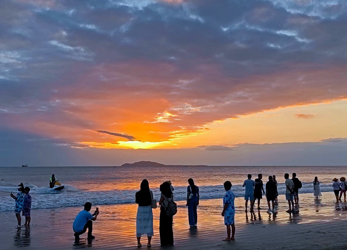 三亚椰梦长廊夕阳美231218(1)