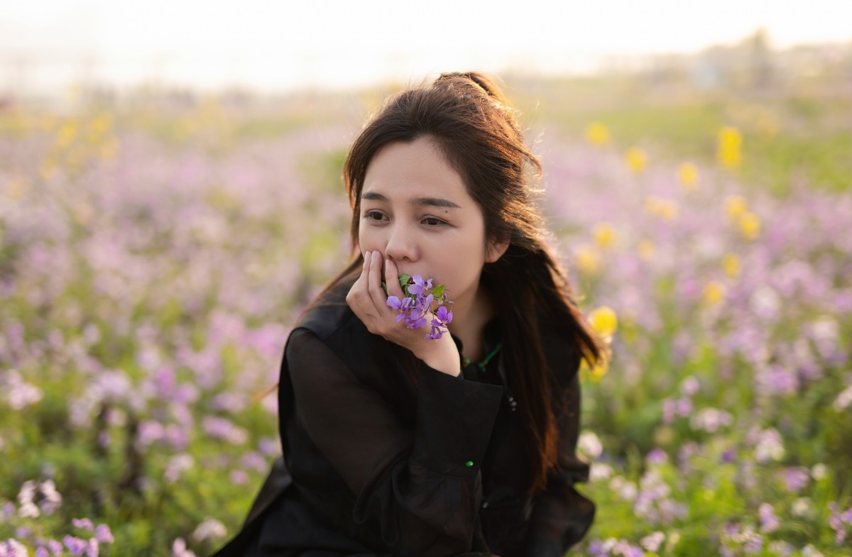 风很温柔，花很浪漫